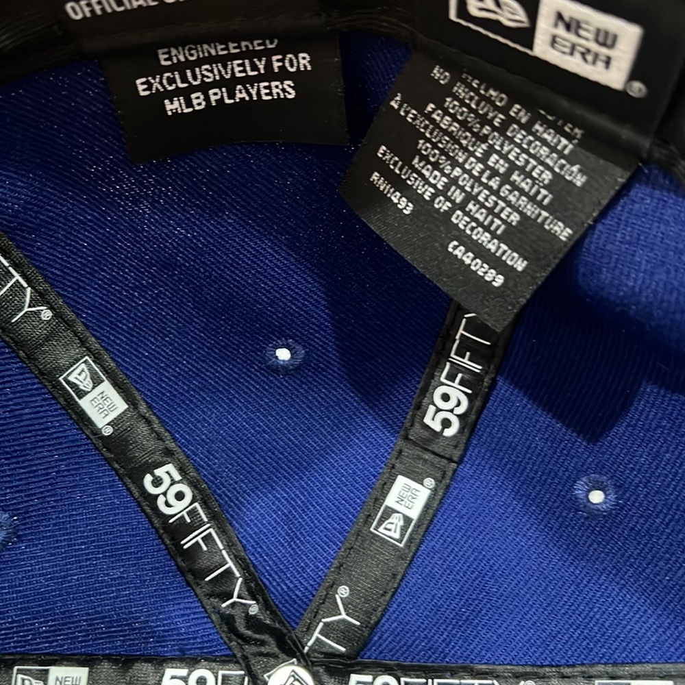 Fitted cap - Picture 7 of 7